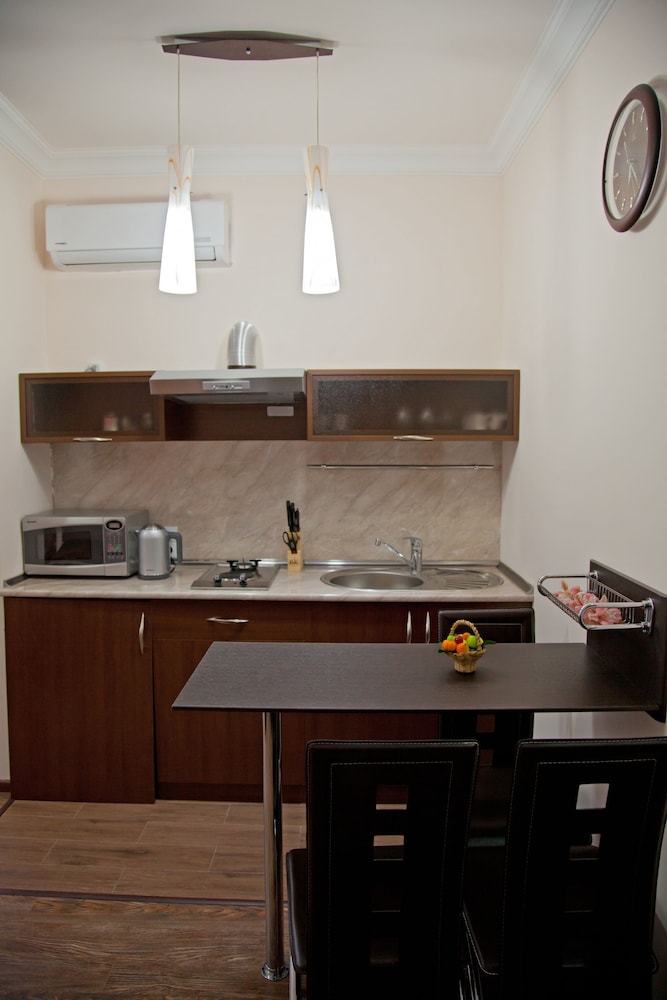 Panoramic Studio, Multiple Beds photo 3