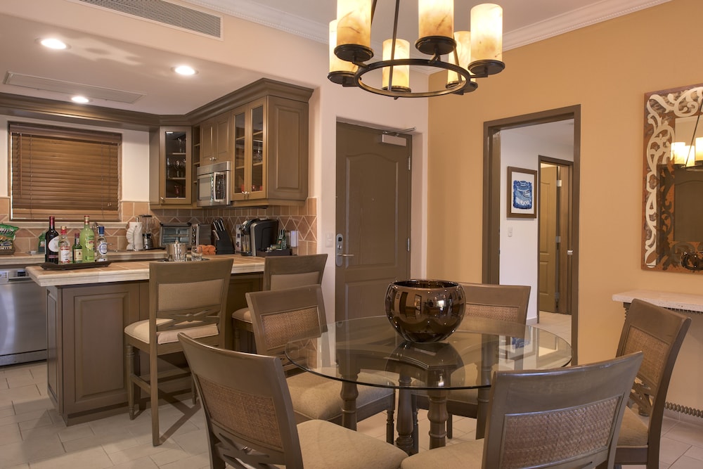 Luxury Suite, 1 Bedroom, 1 Free 25min Massage