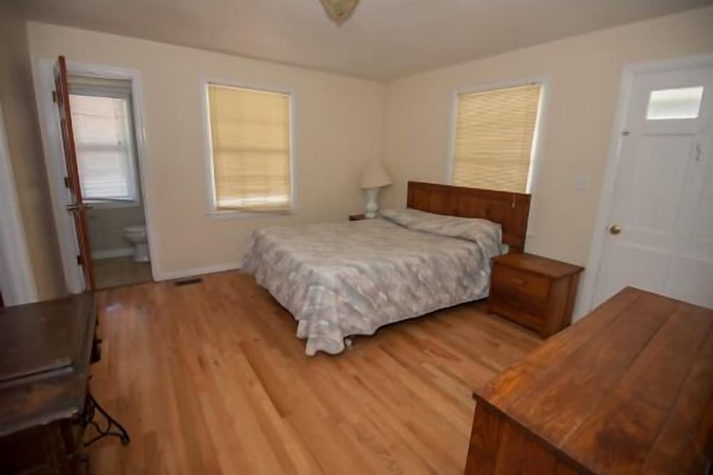 90 – Oceanside 1 level cottage photo 3