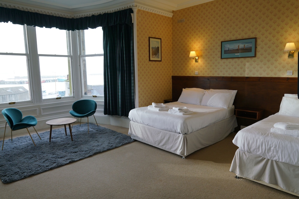 Deluxe Triple Room - Photo 8