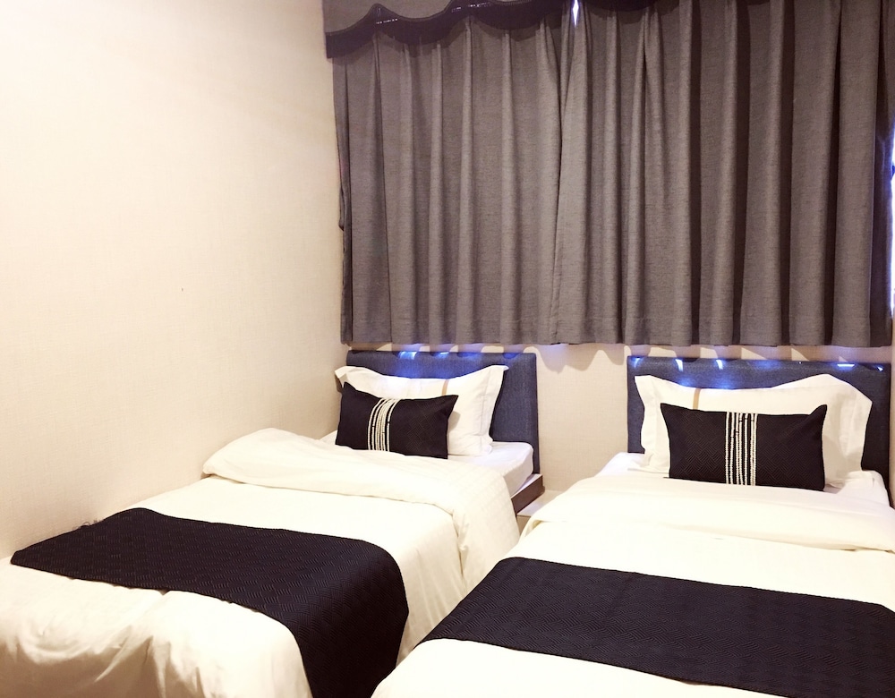 Standard Twin Room photo 2