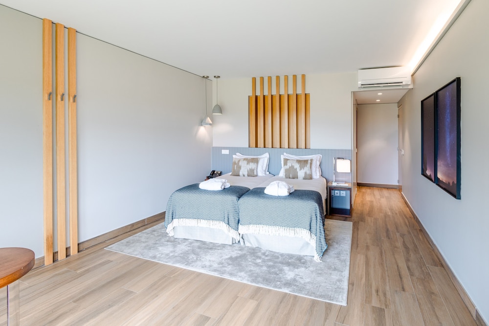 Apartment, 2 Bedrooms, Ground Floor photo 3