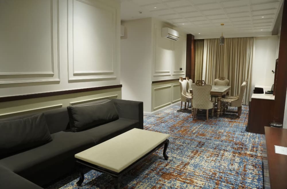 Executive Double Room, City View photo 3