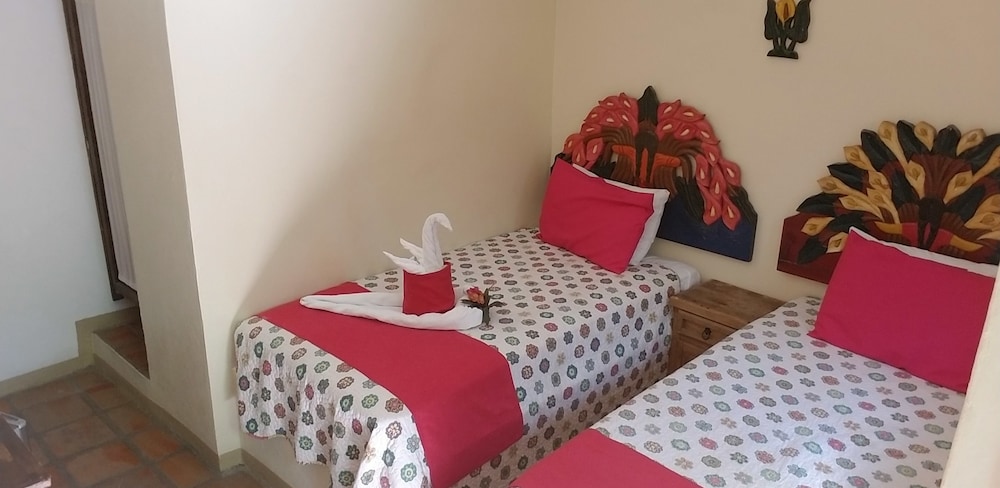 Standard Room, 2 Twin Beds photo 1