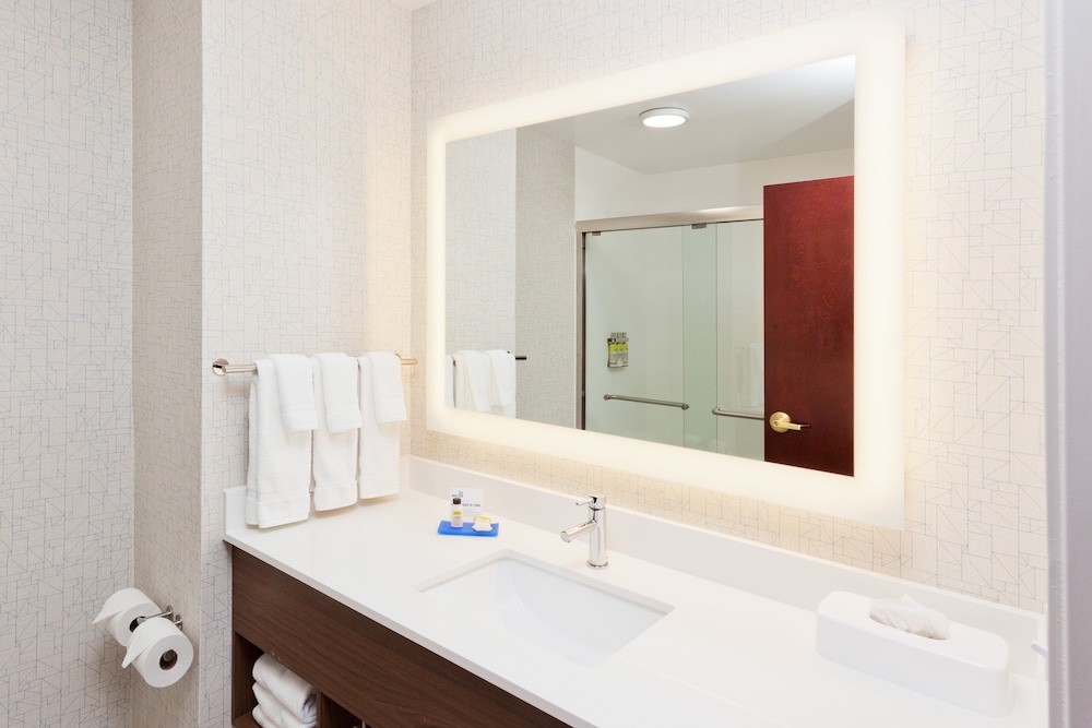 Suite, Multiple Beds - Photo 8
