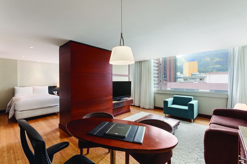 2 Double Beds, Executive Suite, Executive Lounge Access photo 2