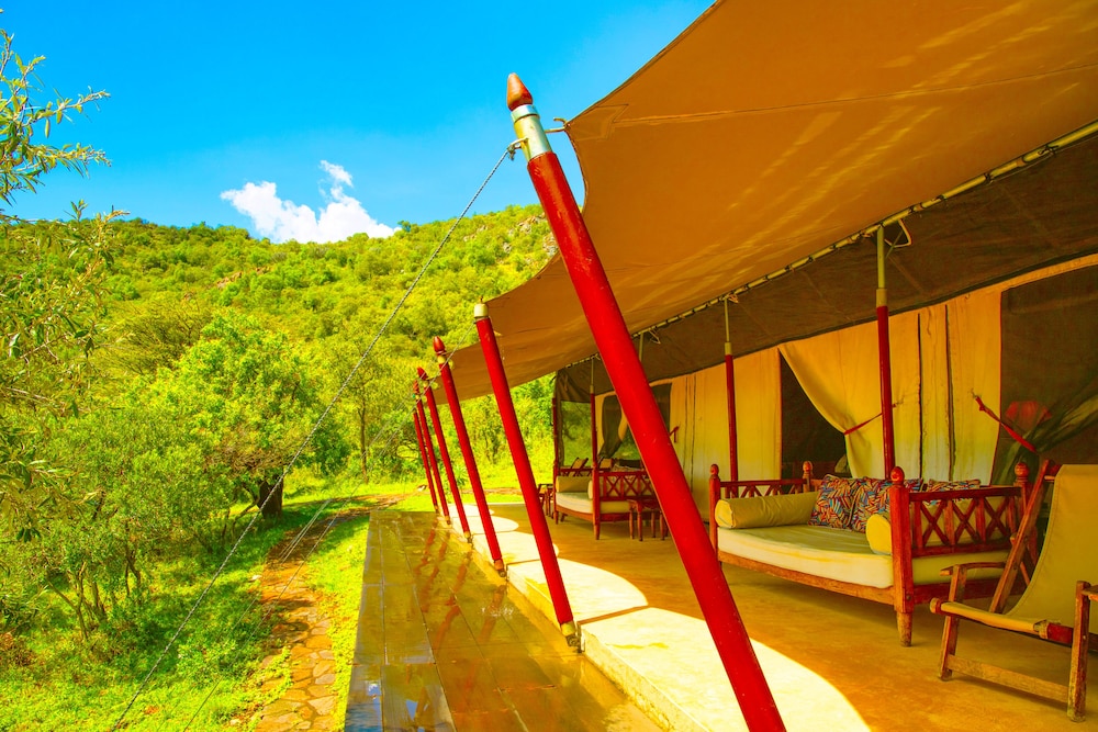 Entumoto main Family Tent photo 2