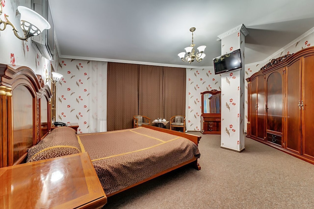 Junior Twin Room, 2 Twin Beds photo 3