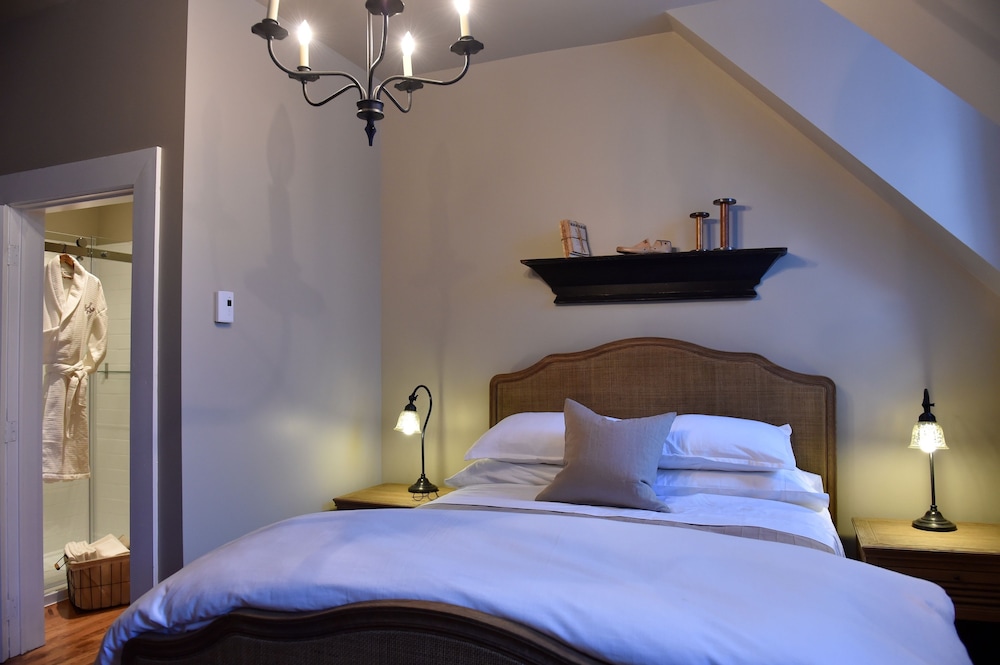 Standard Room, 1 Queen Bed ( #6 ) photo 2