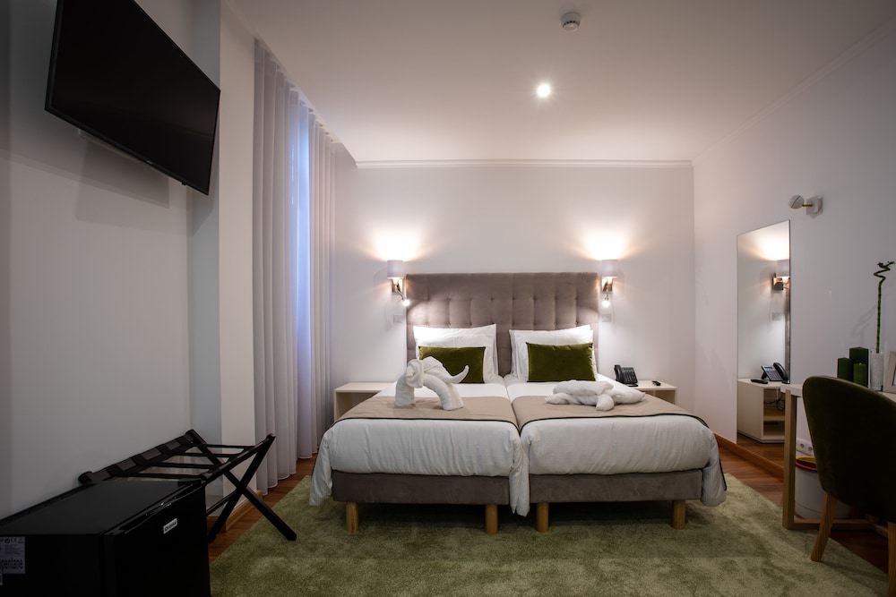 Superior Double Room (02)