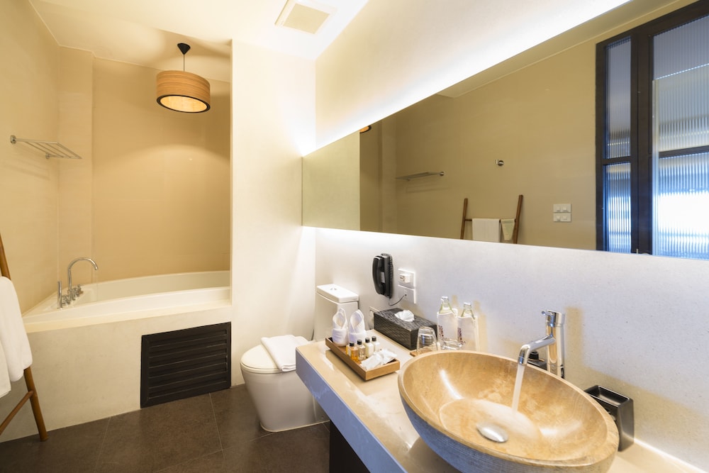Two Bedroom  Suites Seaview with Free Minibar - Photo 7