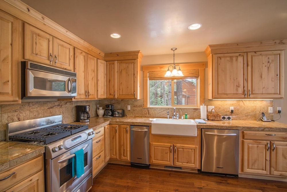 Family House, 3 Bedrooms, Mountainside photo 3