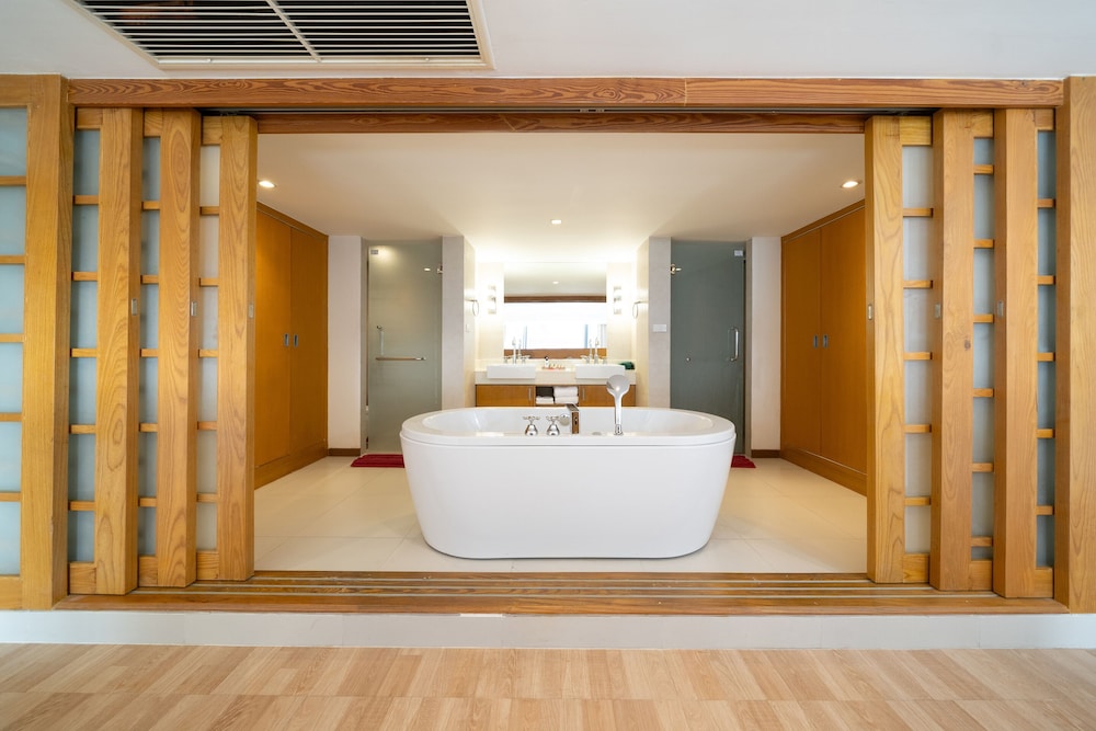 Ocean Suite 4 Bedrooms - Photo 7
