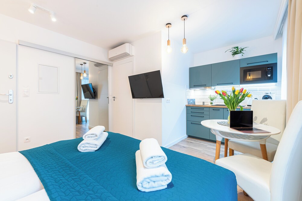 Economy Double Room, 1 Queen Bed, Non Smoking, Microwave