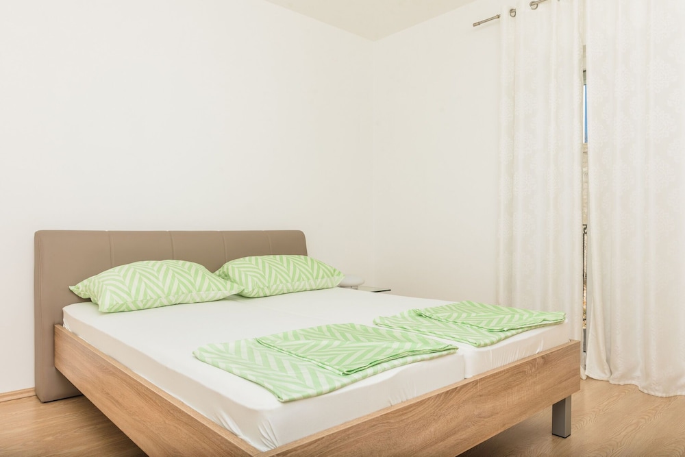 Apartment (A1)