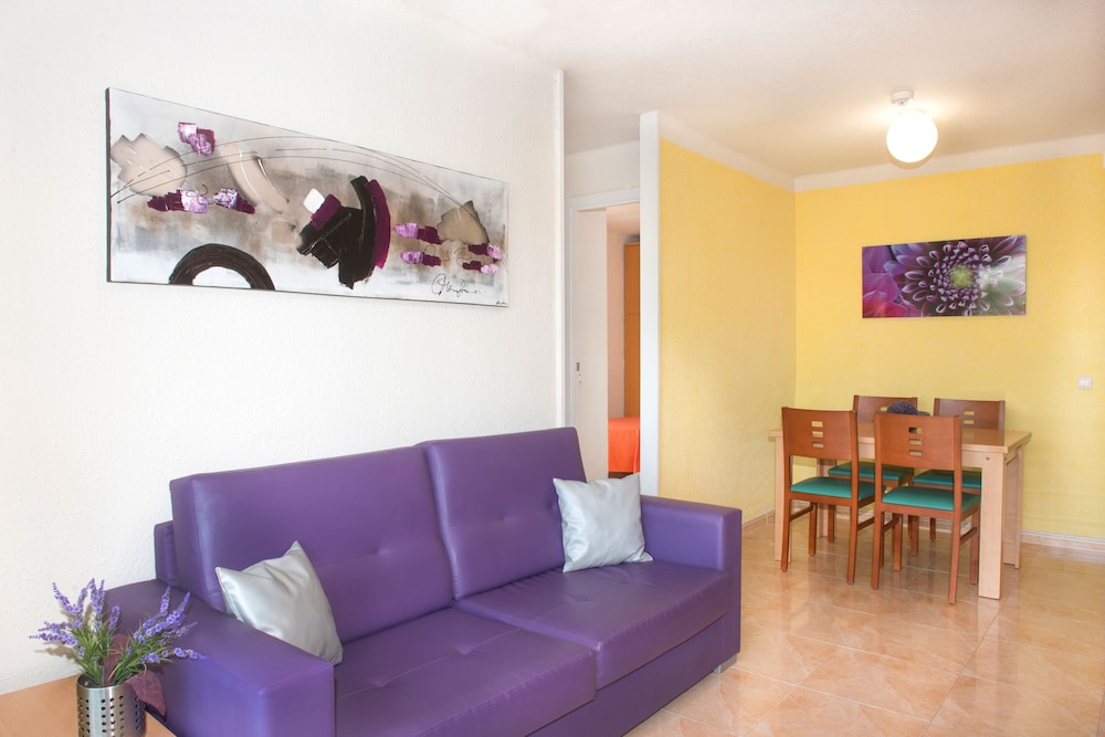 Two-Bedroom Apartment (2 Adults + 2 Children) photo 3
