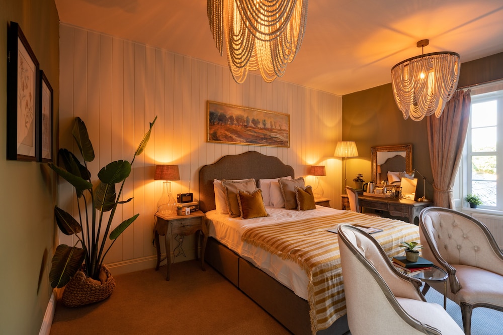 Deluxe King Room photo 3