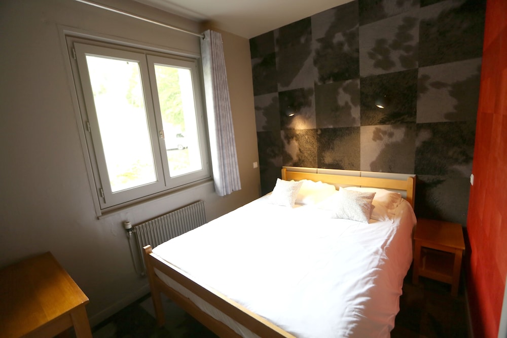 Economy Double Room, 1 Double Bed, Non Smoking, Mountain View photo 2
