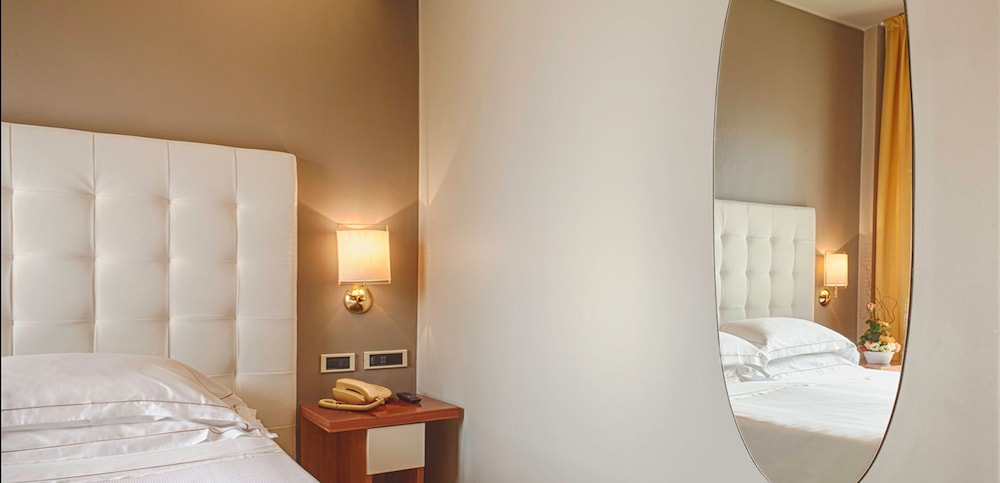 Superior Double Room Single Use photo 2