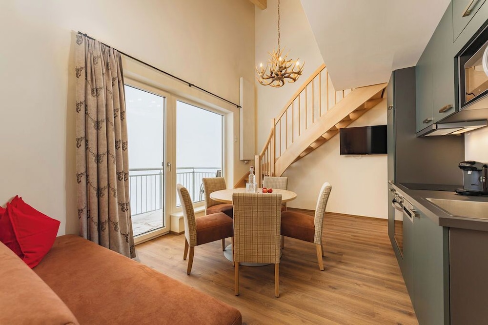 Superior Apartment, Sauna, Lake View photo 3