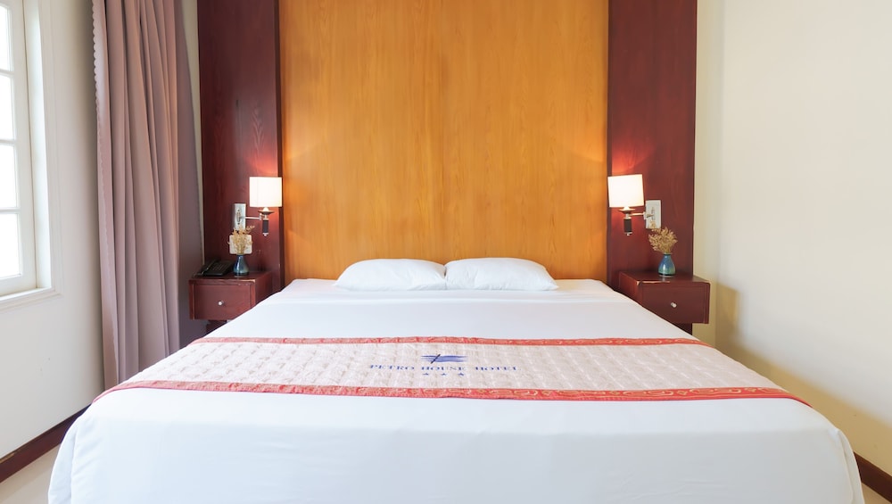Deluxe Room - Photo 3