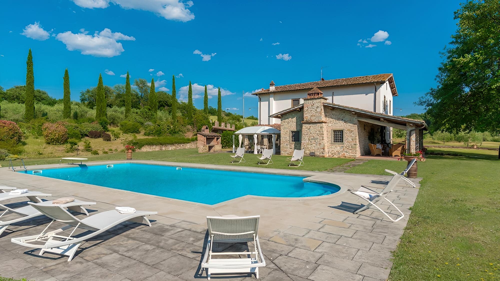 Villa photo 1