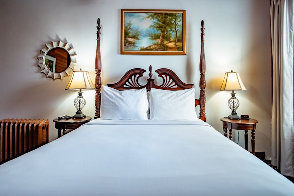 7 - Alexander room photo 1