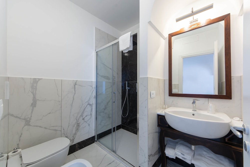 Deluxe Double Room, Balcony, Sea View photo 3