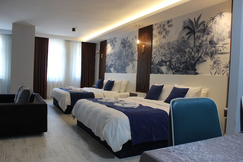 Family Twin Room, Multiple Beds, Non Smoking, Housekeeping