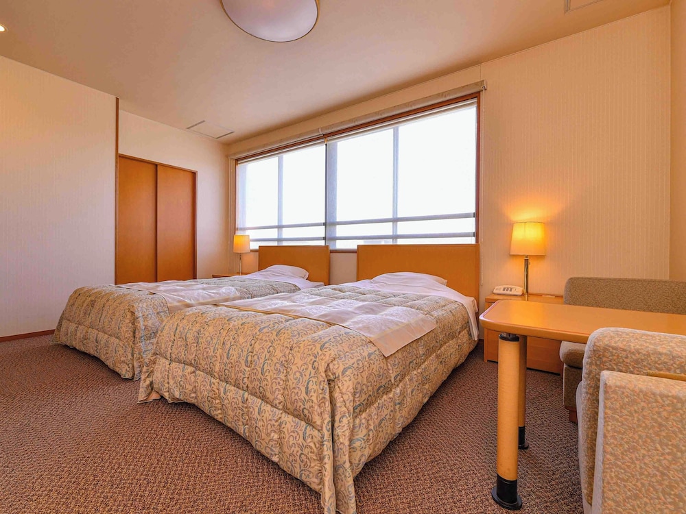 Universal Twin Room - 15.6sqm, Non Smoking