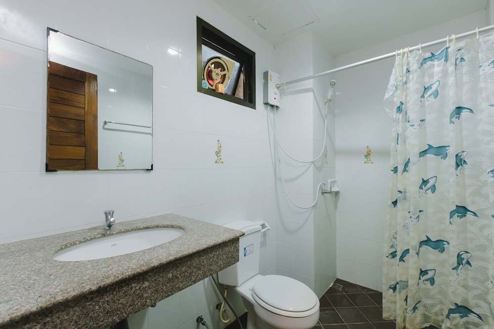 Triple studio kitchenette with balcony - Photo 2