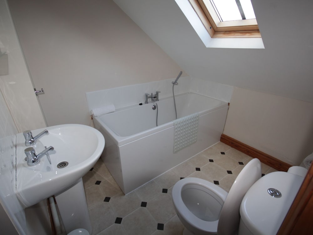 Suite, Private Bathroom - Photo 3