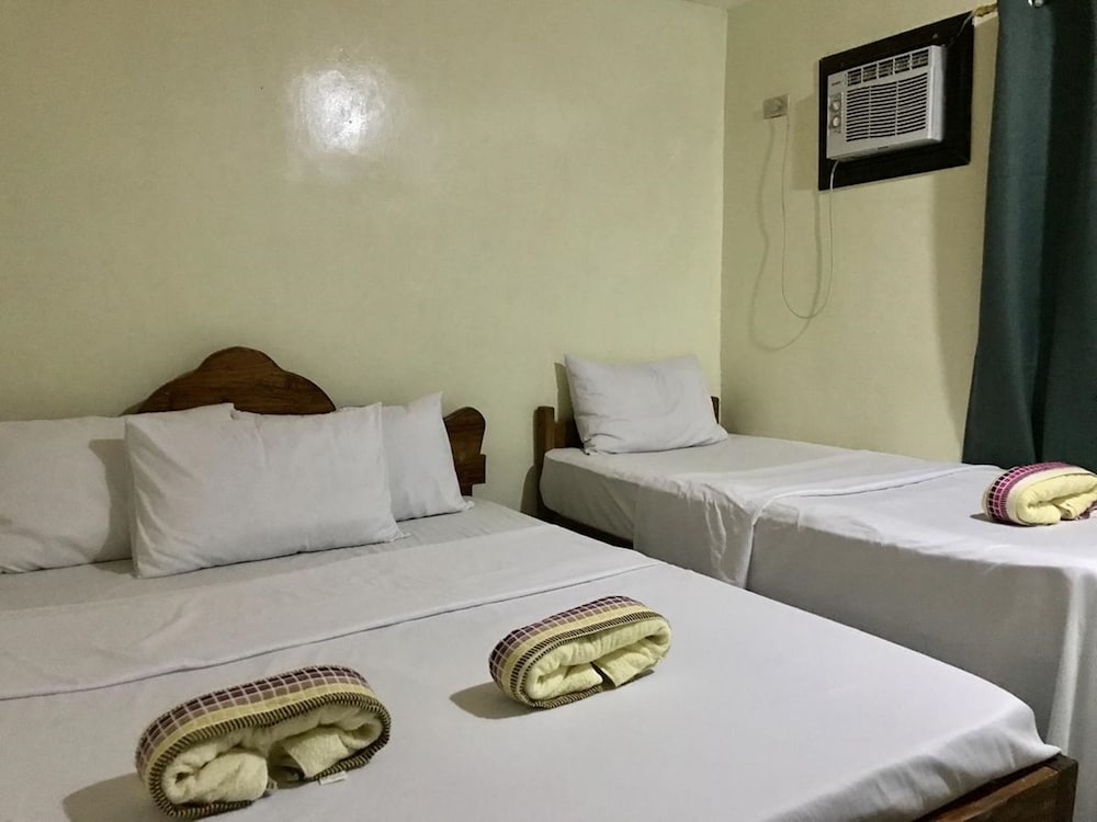 Triple Room (Aircon) photo 2
