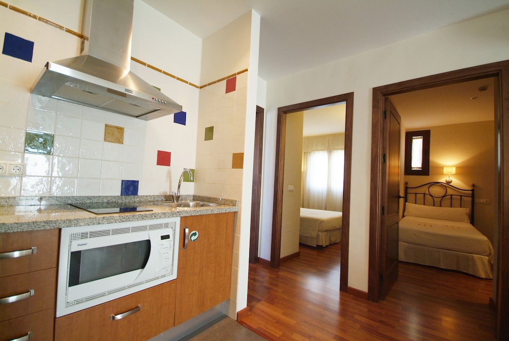 Apartment, 2 Bedrooms (For 2 adults and 1 child up to 12) - Photo 7
