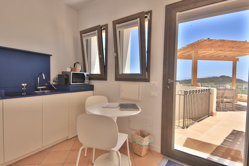 Deluxe Room, Terrace - Photo 2