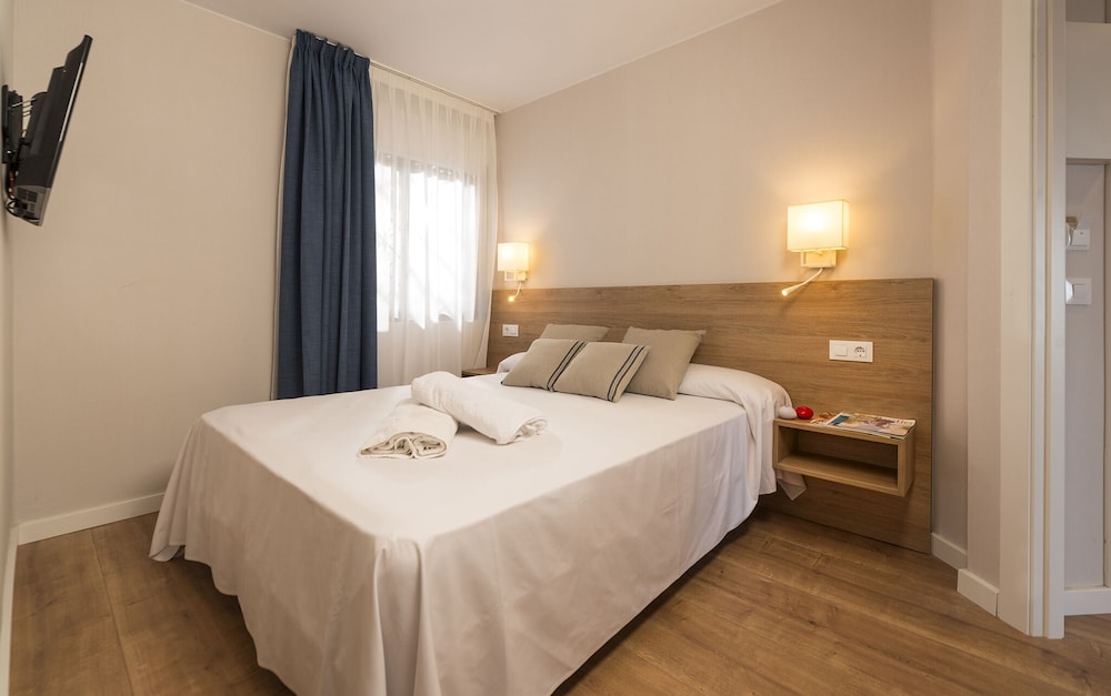Double Room, 1 Bedroom, Balcony, Sea View photo 2