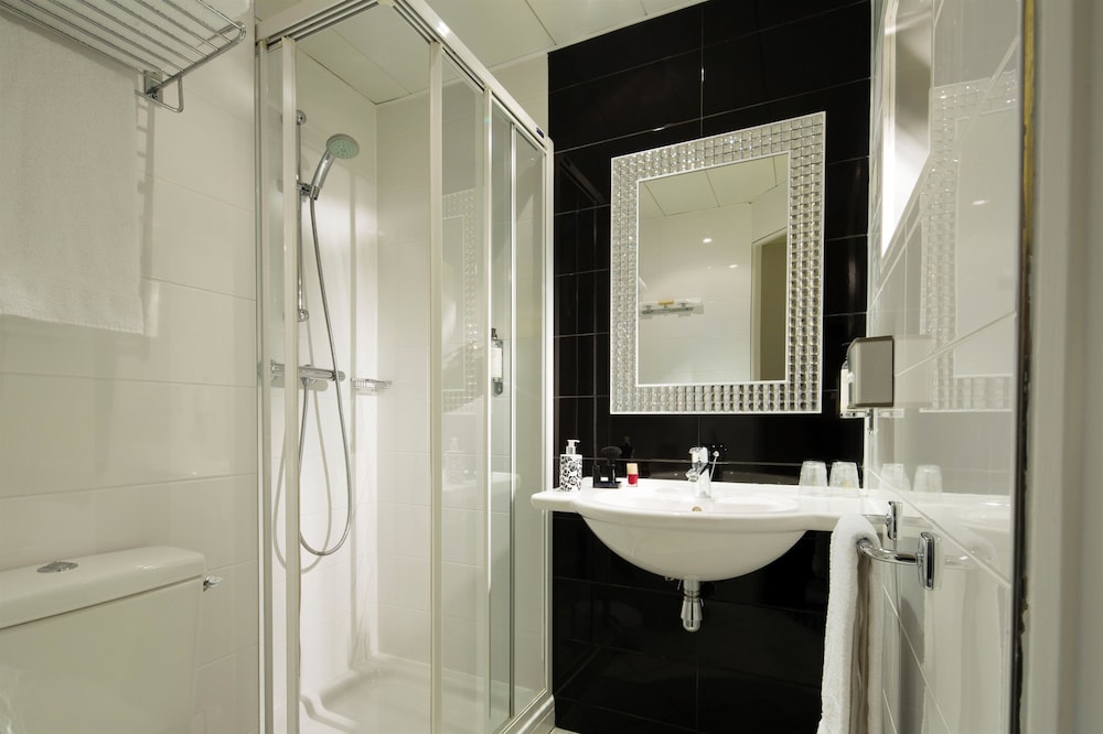 Standard Room, 1 Twin Bed, Non Smoking (Shower Only;Small Room)