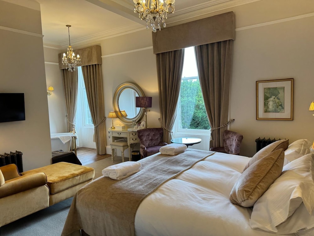 Rose Room photo 2