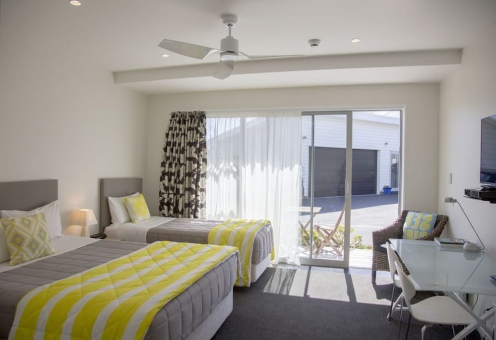 Deluxe Twin Room photo 3