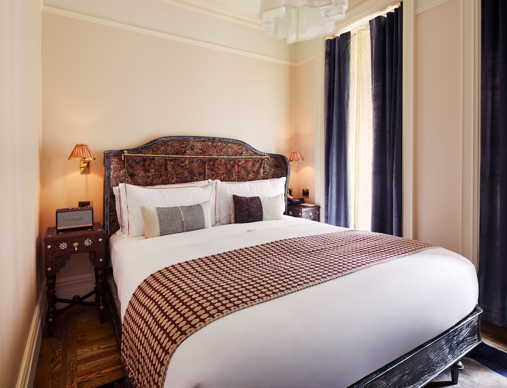 Room (Petite Chelsea) photo 3