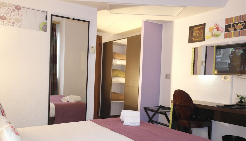 Superior Double Room - Photo 4