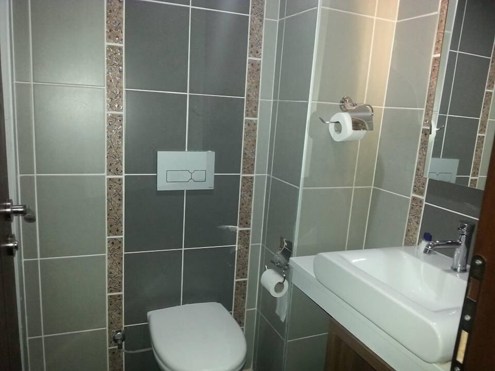 Basic Twin Room photo 1