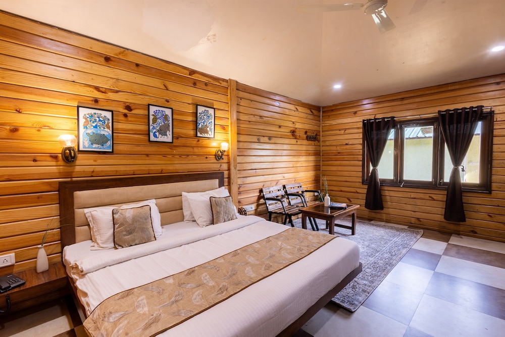 Premium jungle Cottage photo 1