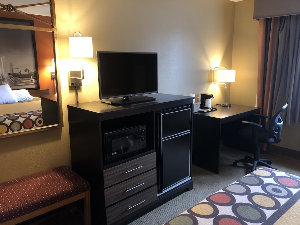 Standard Room, 2 Queen Beds - Photo 3