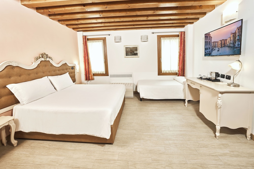 Superior Triple Room photo 1