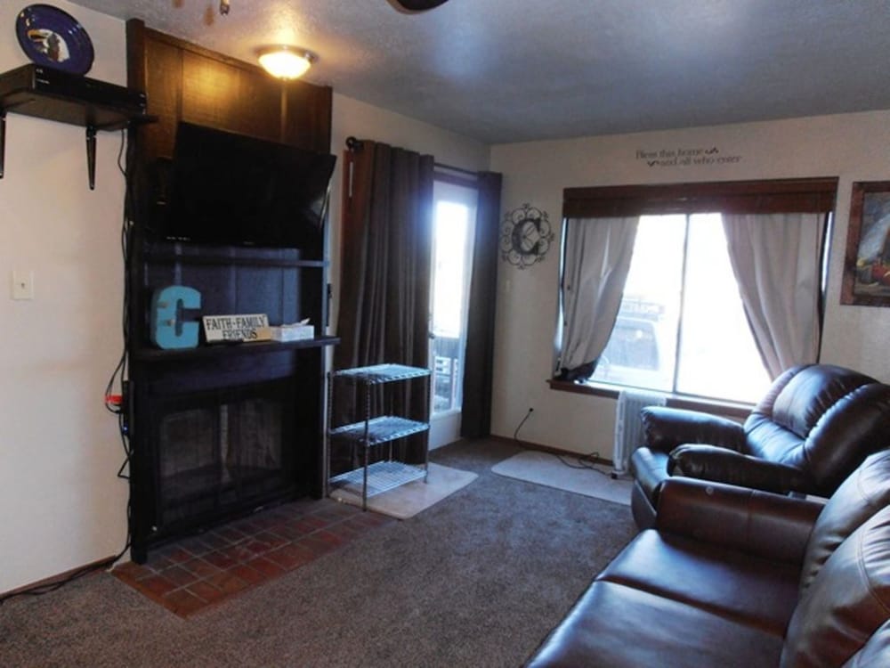 Condo, 1 Bedroom photo 2