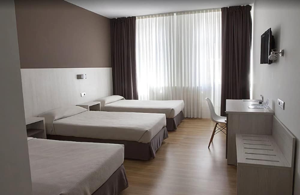 Triple Room - Photo 10