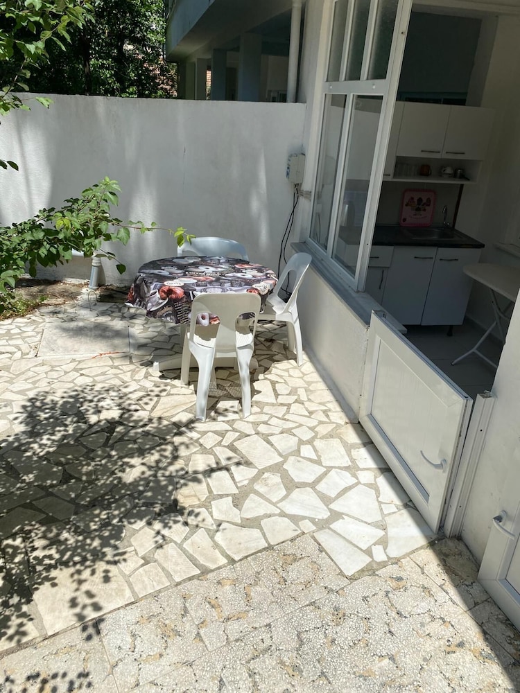 Basic Room, Garden View