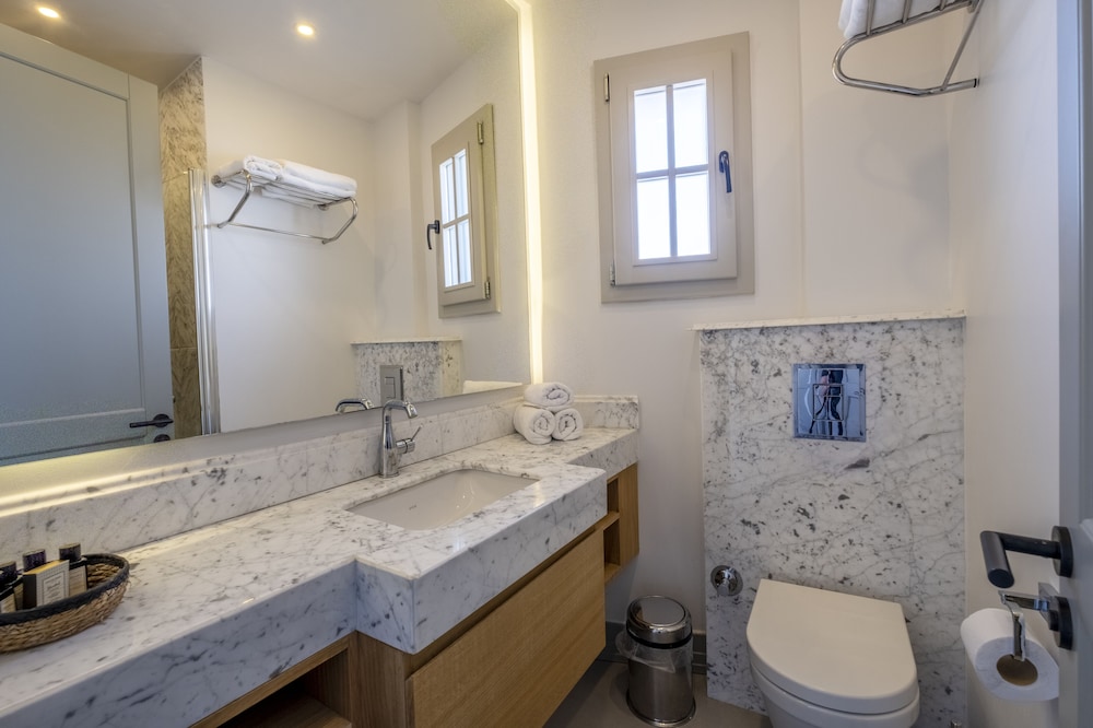 Standard Double Room - Photo 2