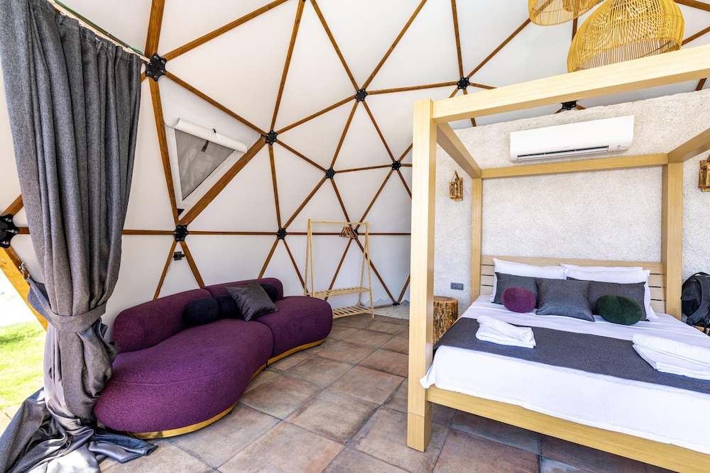 Honeymoon Studio Suite